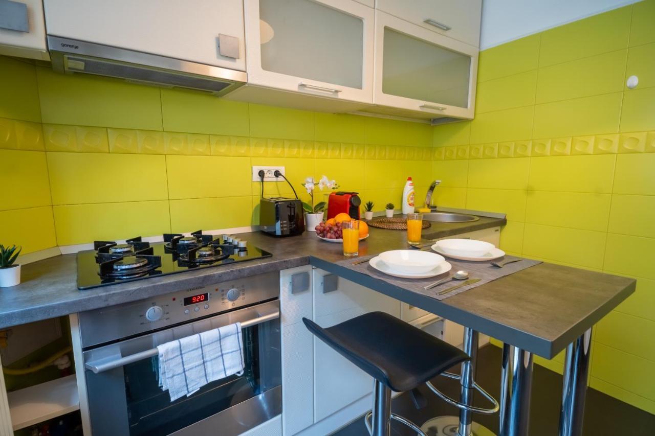 Cozy & Spacious Flat Near Victoriei Square Bucarest Exterior foto