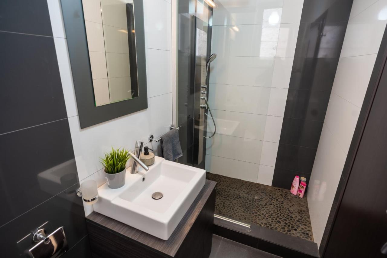 Cozy & Spacious Flat Near Victoriei Square Bucarest Exterior foto